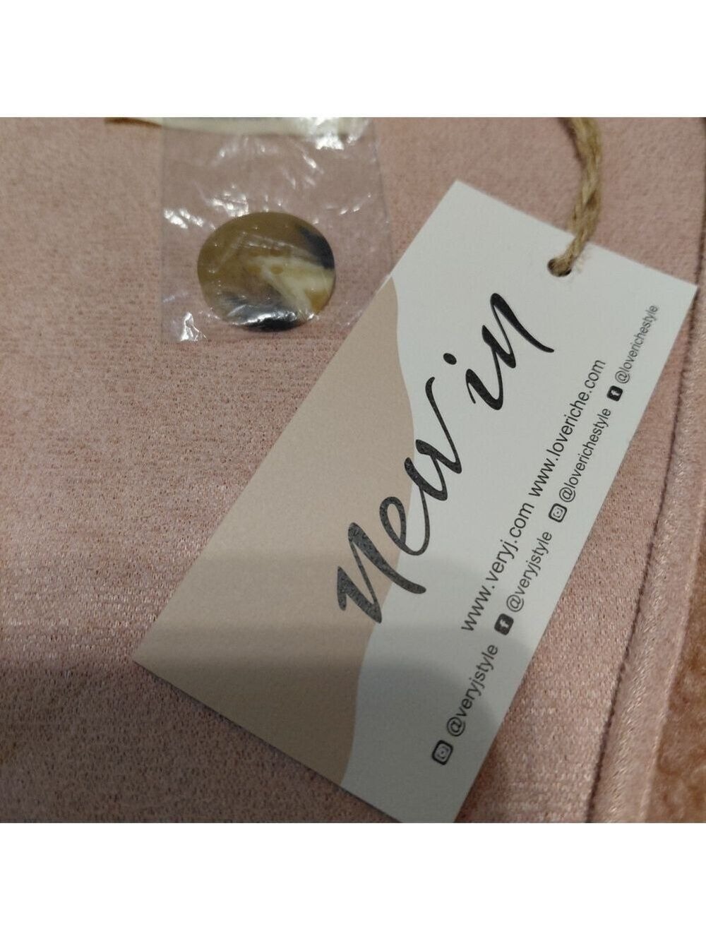 NWT Very J Blush Sherpa Vest Size Small Button Front Cozy Fleece - Picture 4 of 6